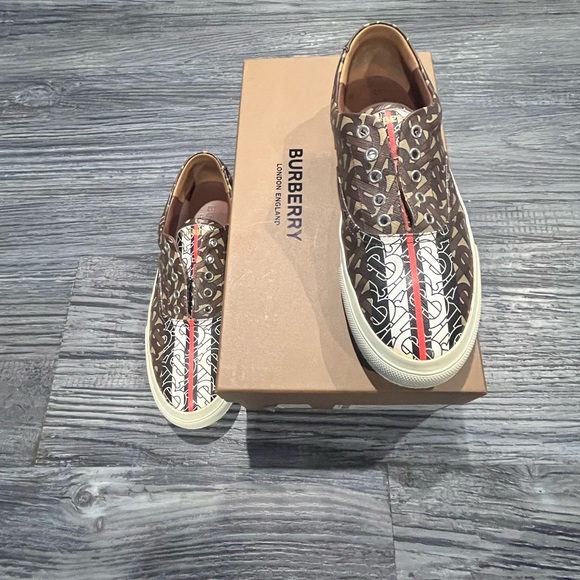 Burberry Low Top Monogram sneaker - Picture 6 of 7